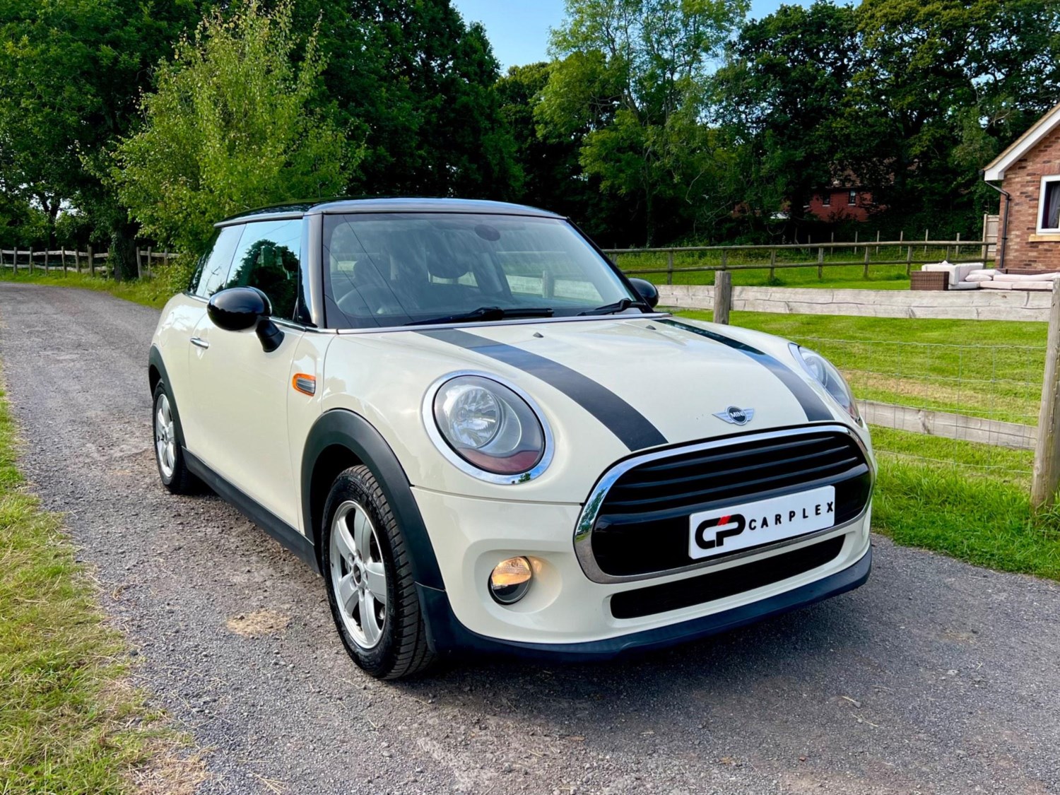 MINI Hatch Listing Image