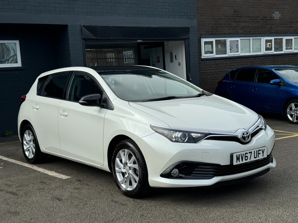 Toyota Auris Listing Image