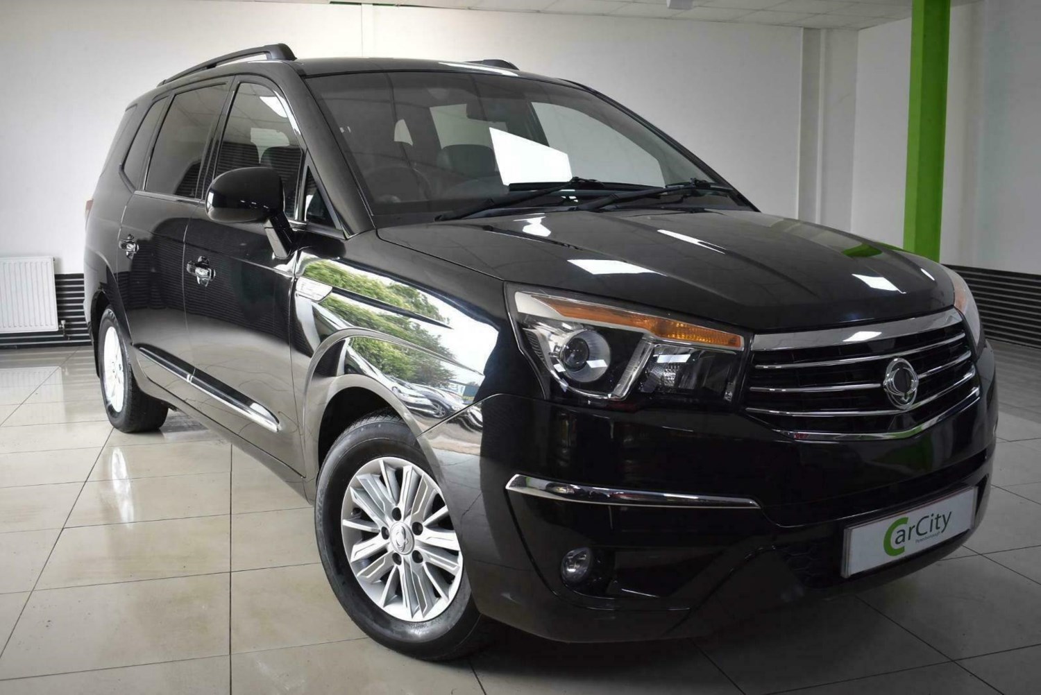 SsangYong Turismo Listing Image