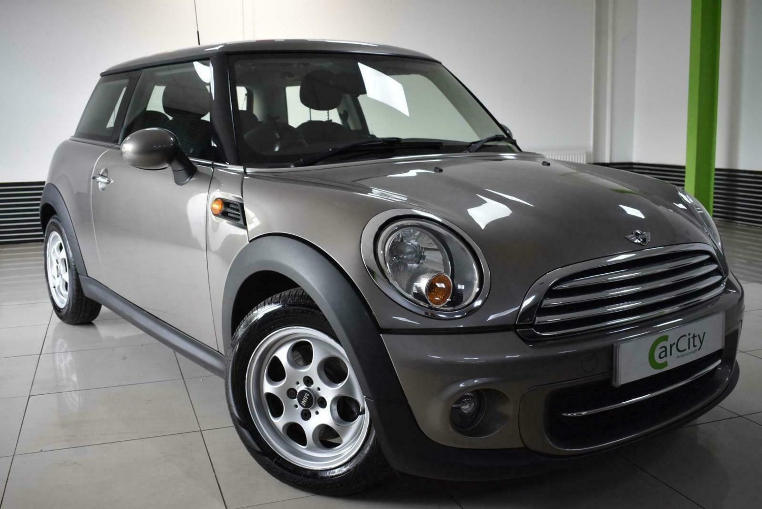 MINI Hatch Listing Image