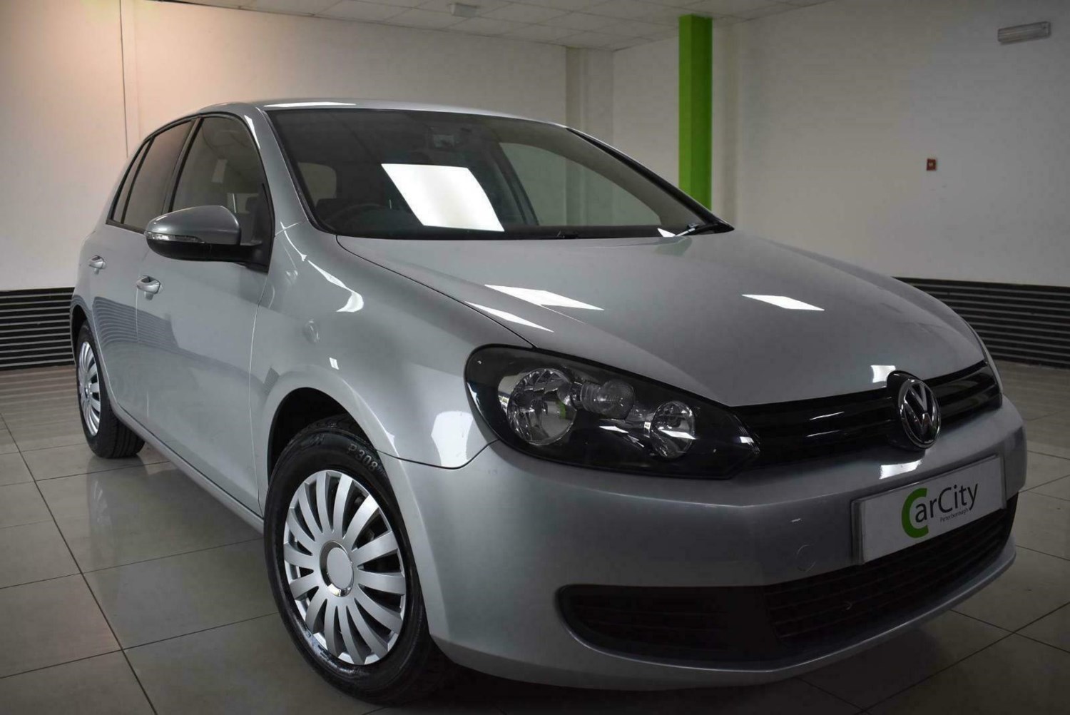 Volkswagen Golf Listing Image