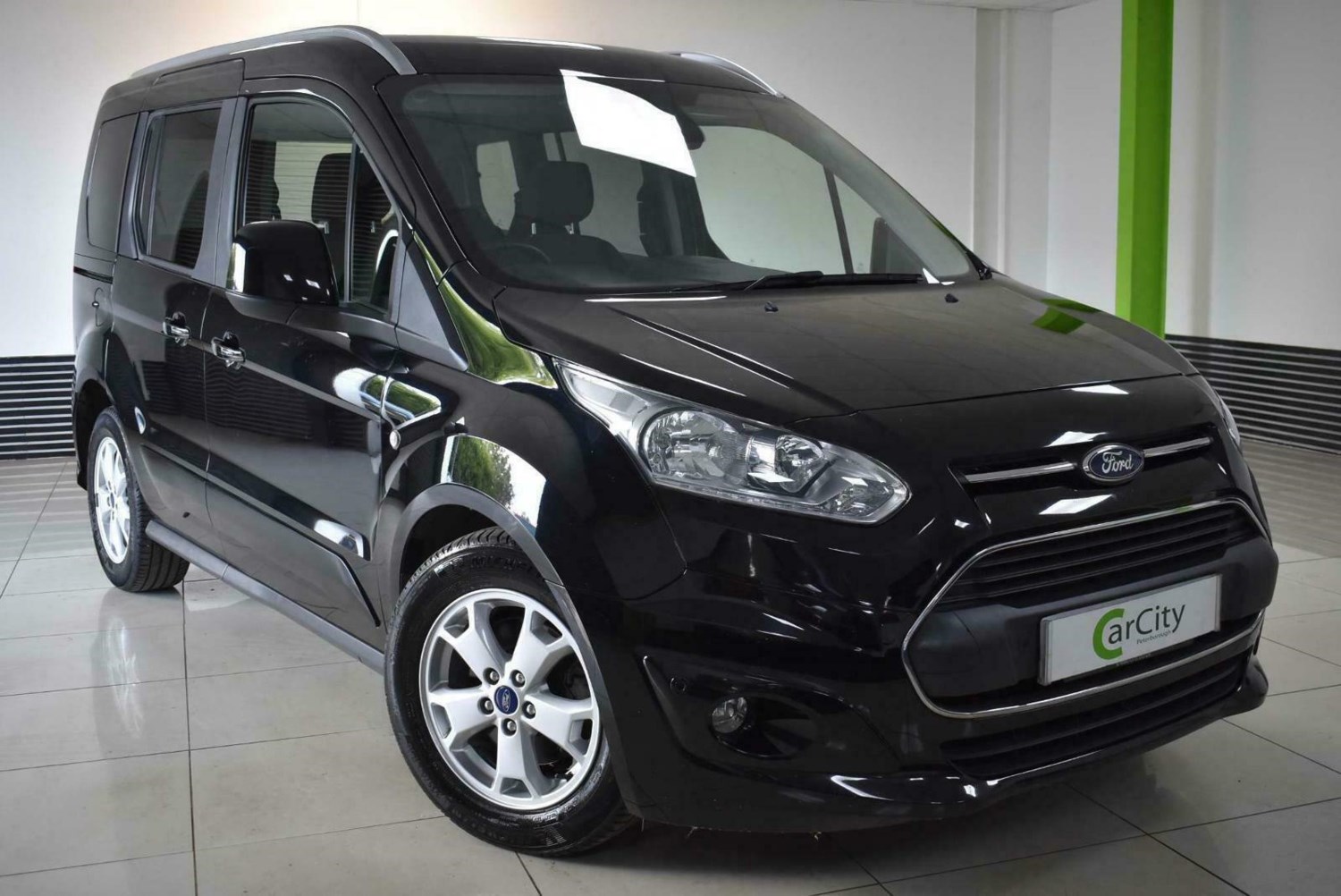 Ford Tourneo Connect Listing Image