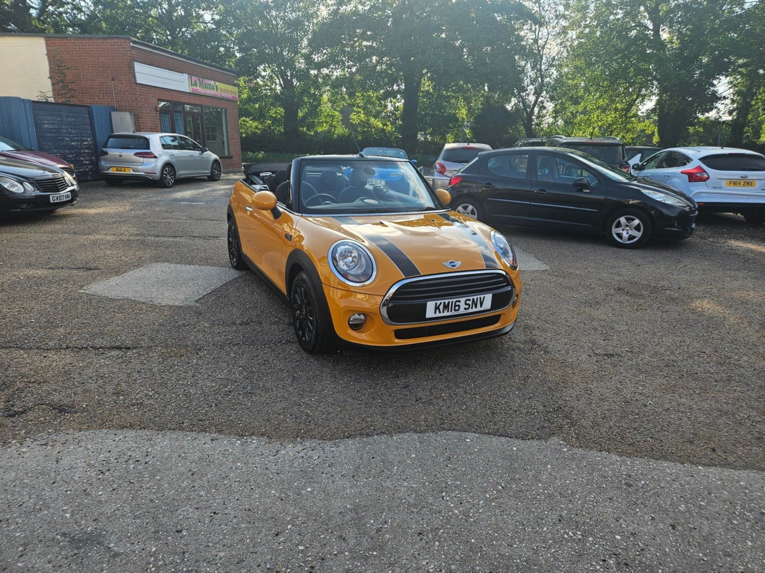 MINI Convertible Listing Image