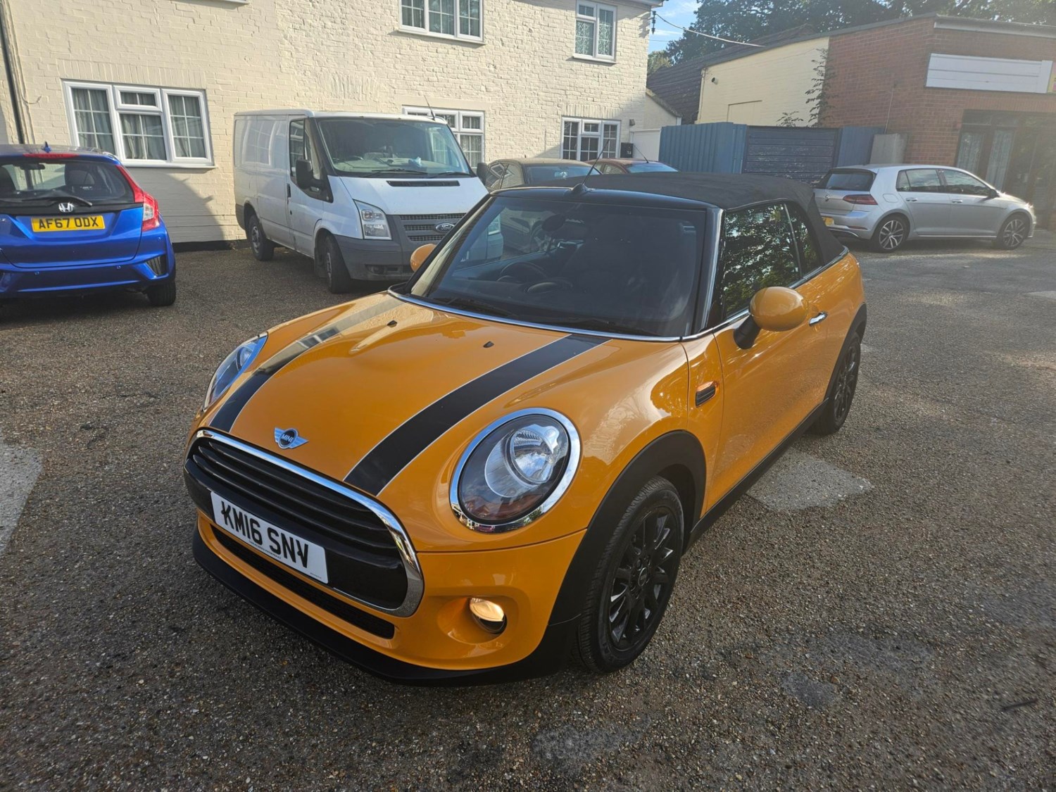 MINI Convertible Listing Image