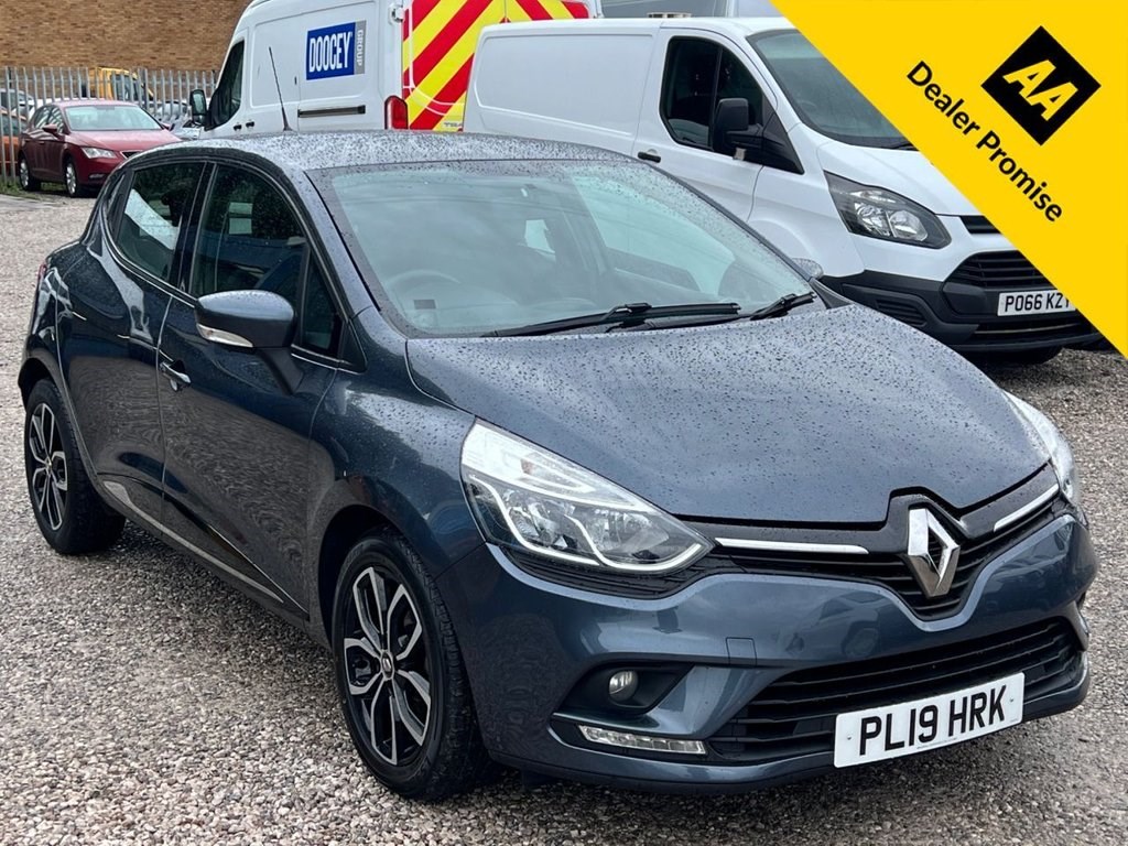 Renault Clio Listing Image