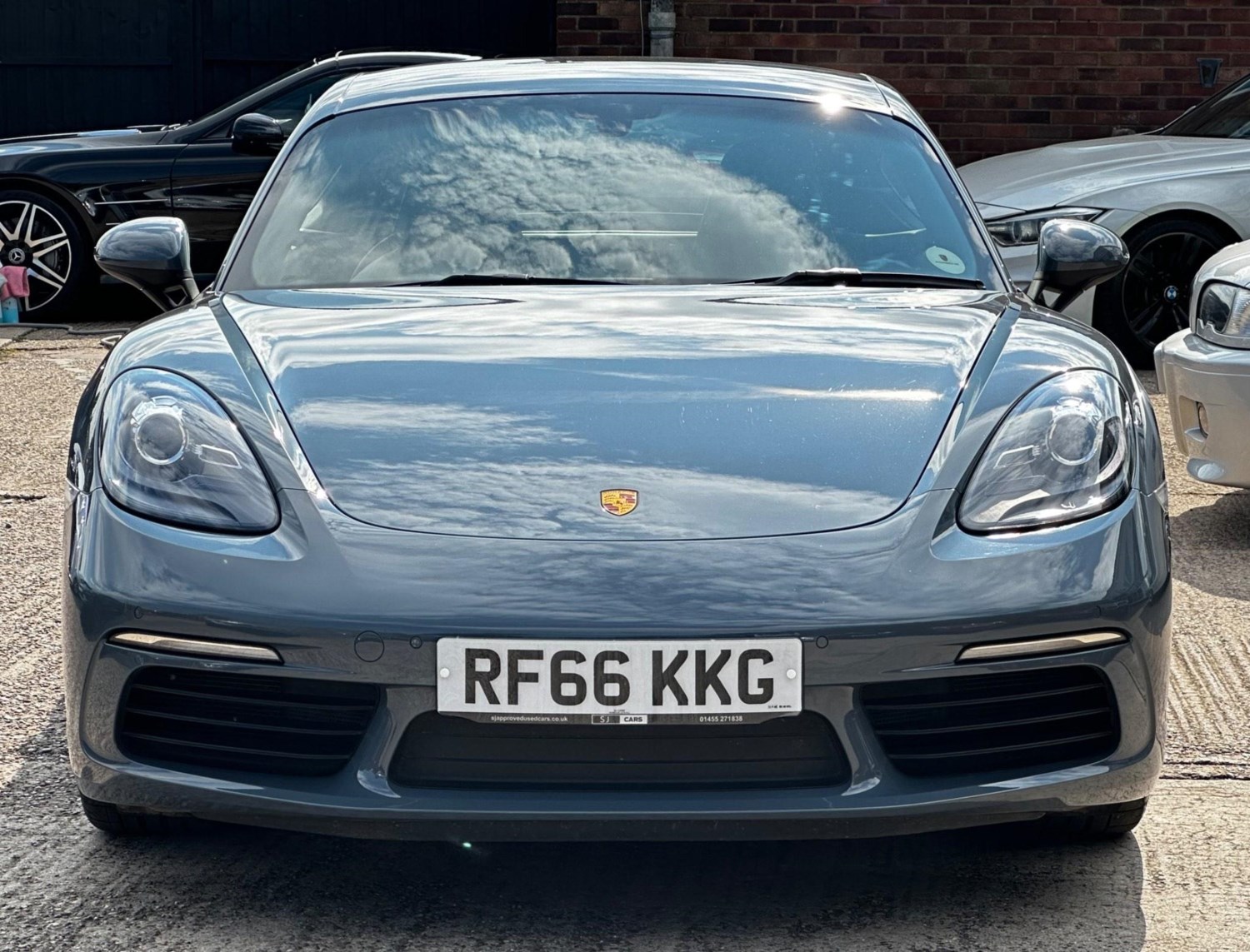 Porsche 718 Cayman Listing Image