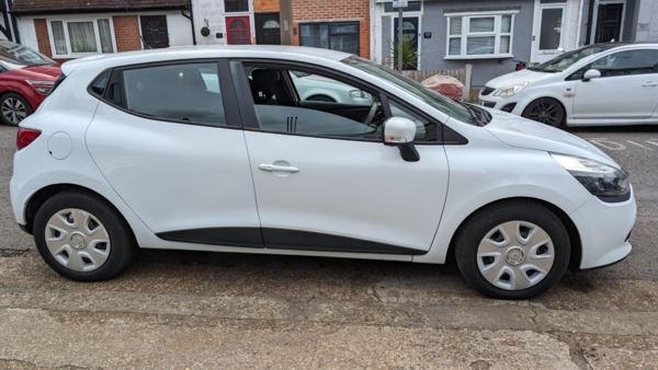 2013 (13) Renault Clio 1.2 16V Expression 5dr For Sale In Westcliff on Sea, Essex