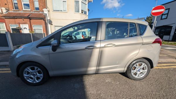 2013 (13) Ford B-MAX 1.5 TDCi Zetec 5dr For Sale In Westcliff on Sea, Essex