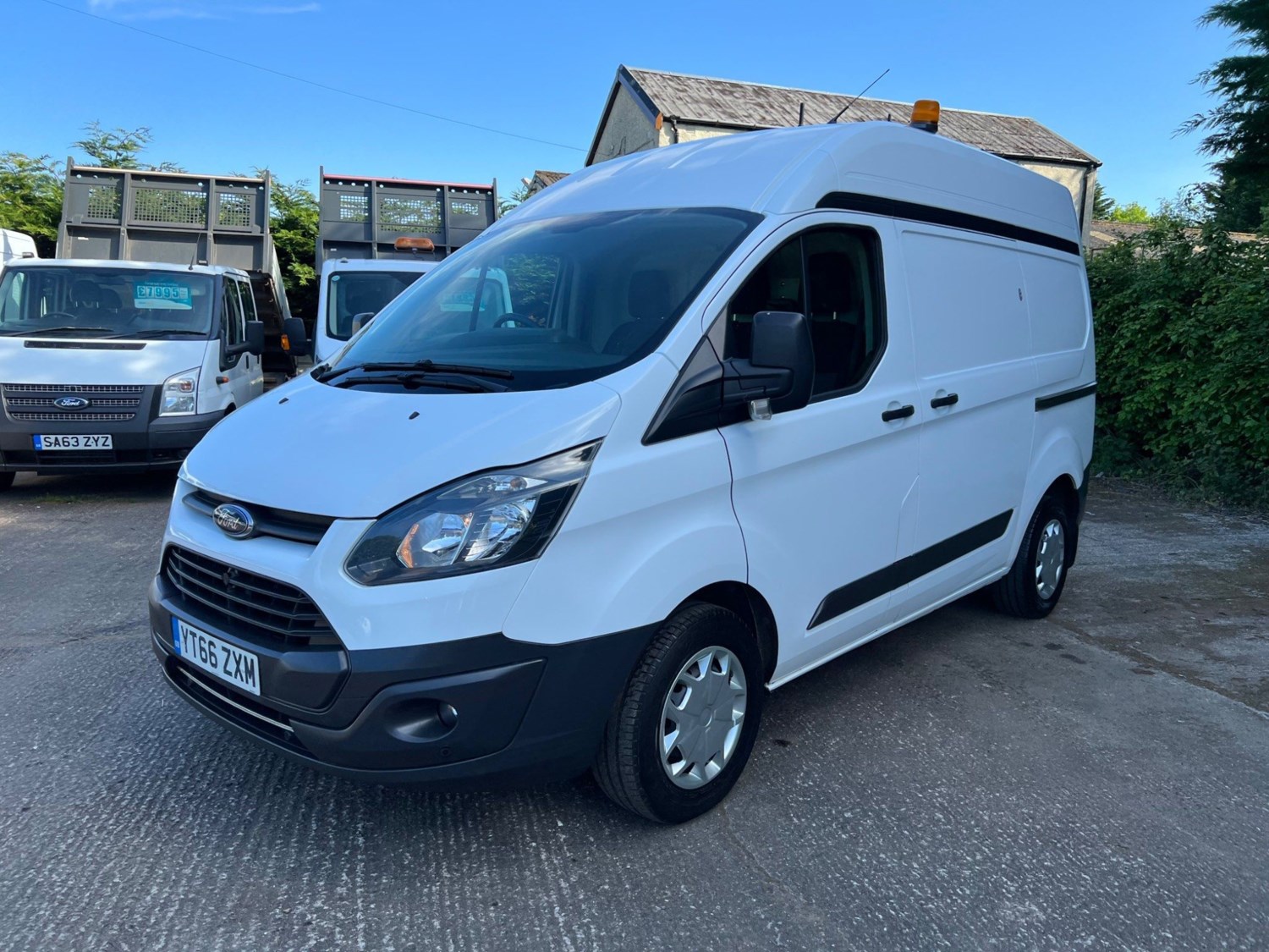 Ford Transit Custom Listing Image