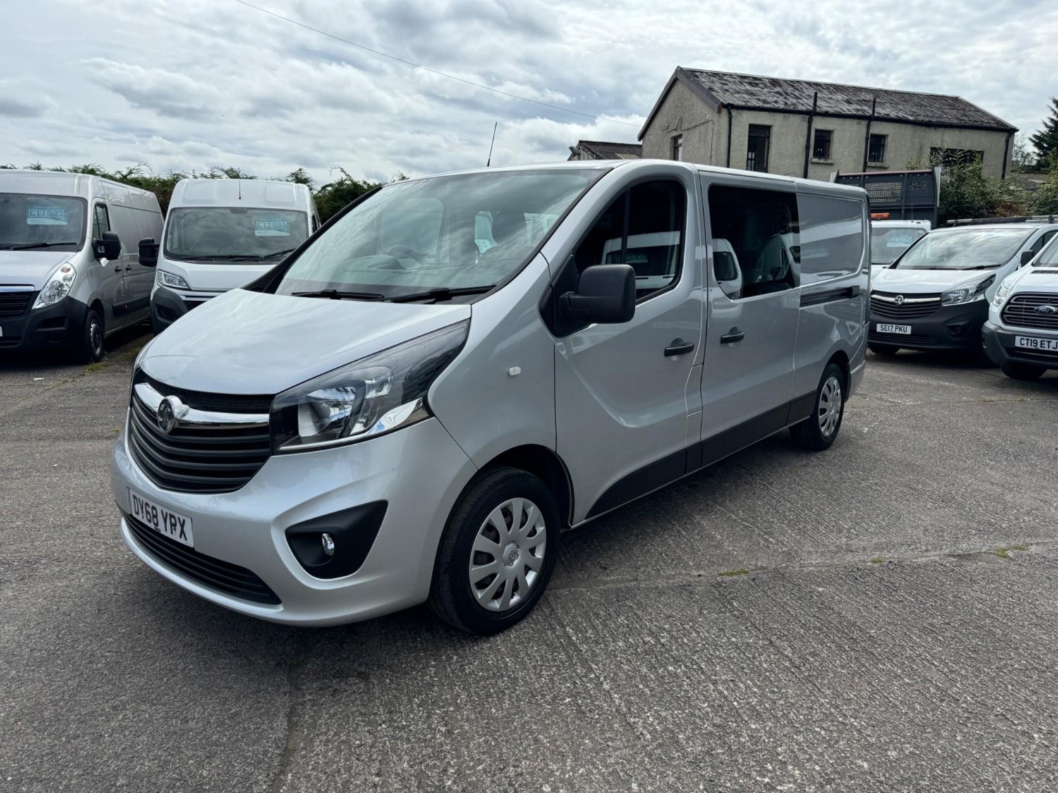 Vauxhall Vivaro Listing Image