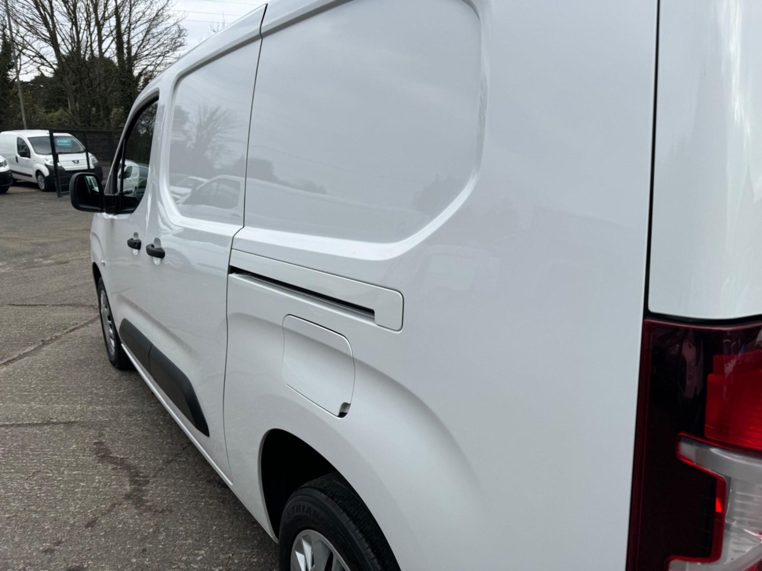 Vauxhall Combo Listing Image