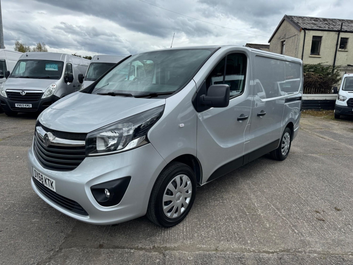 Vauxhall Vivaro Listing Image