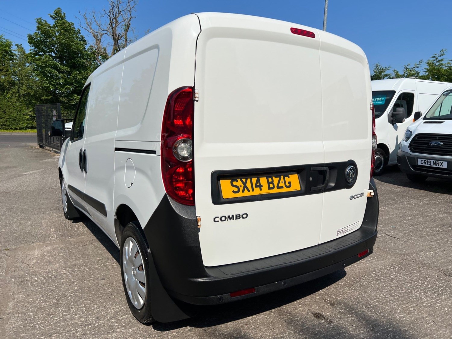 Vauxhall Combo Listing Image