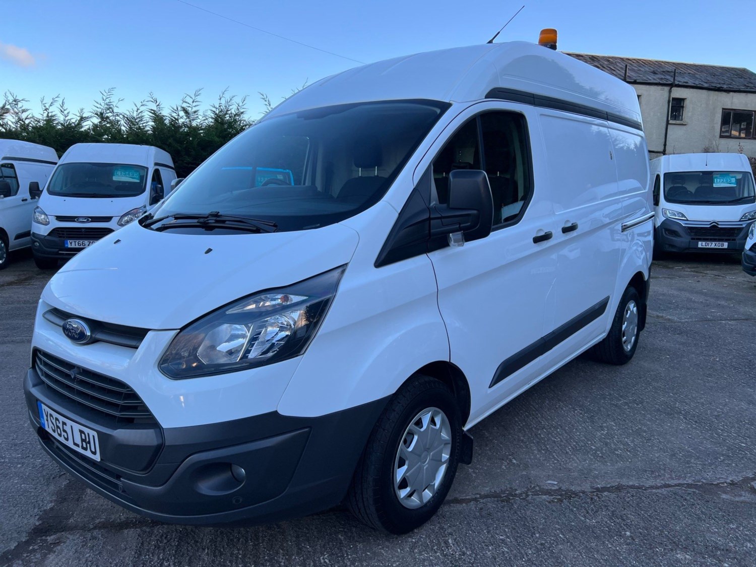 Ford Transit Custom Listing Image