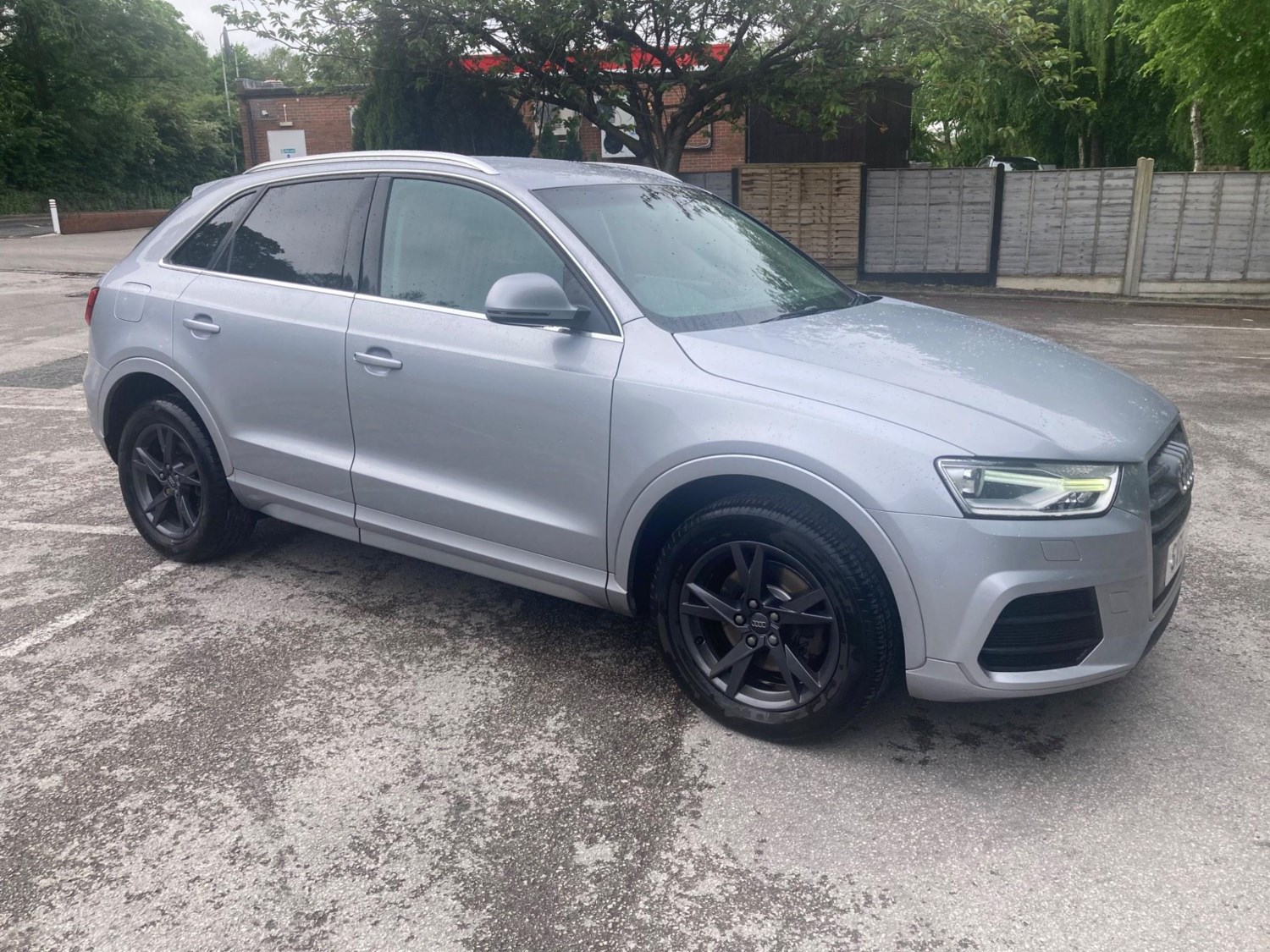 Audi Q3 Listing Image