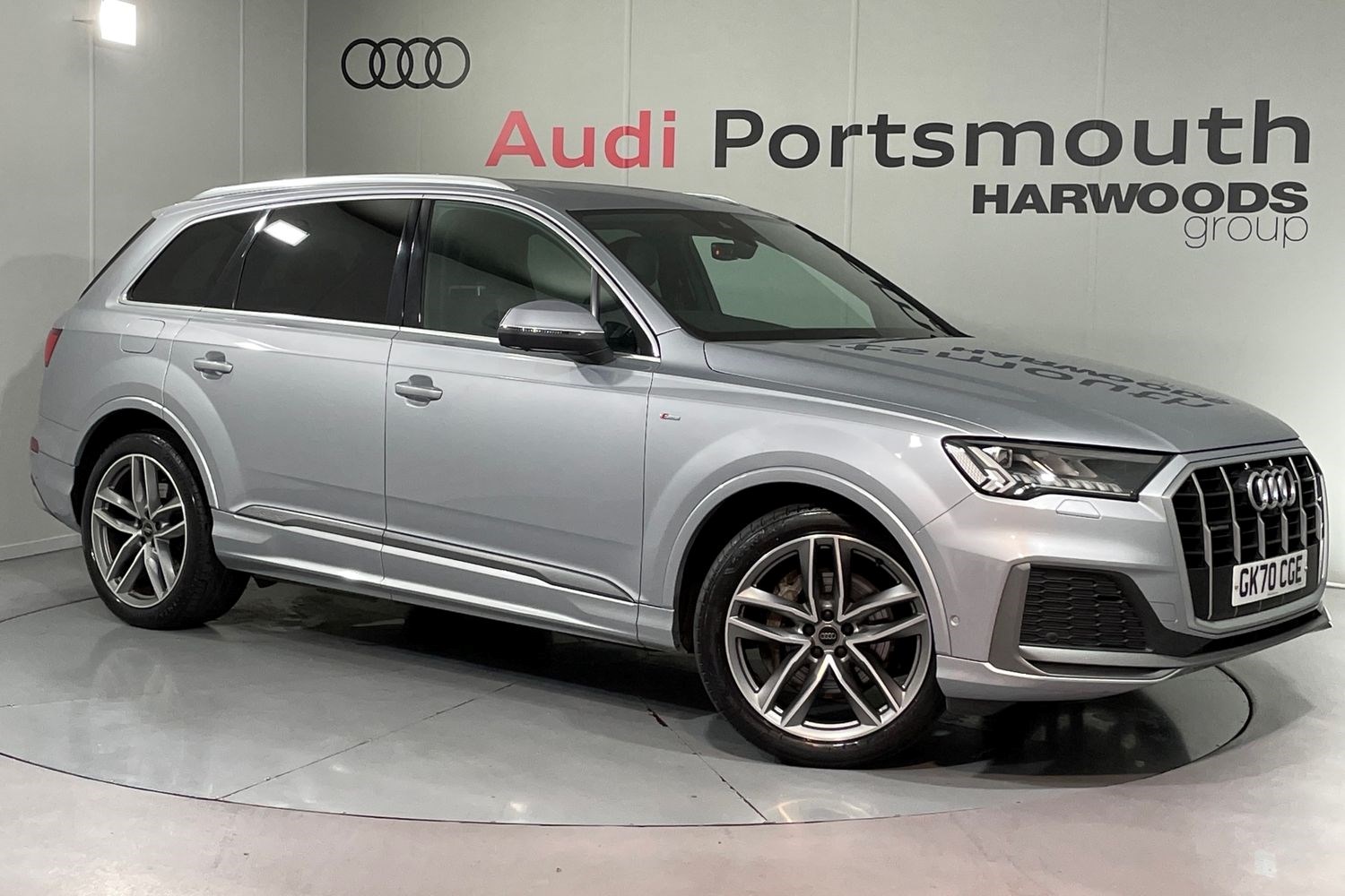 Audi Q7 Listing Image