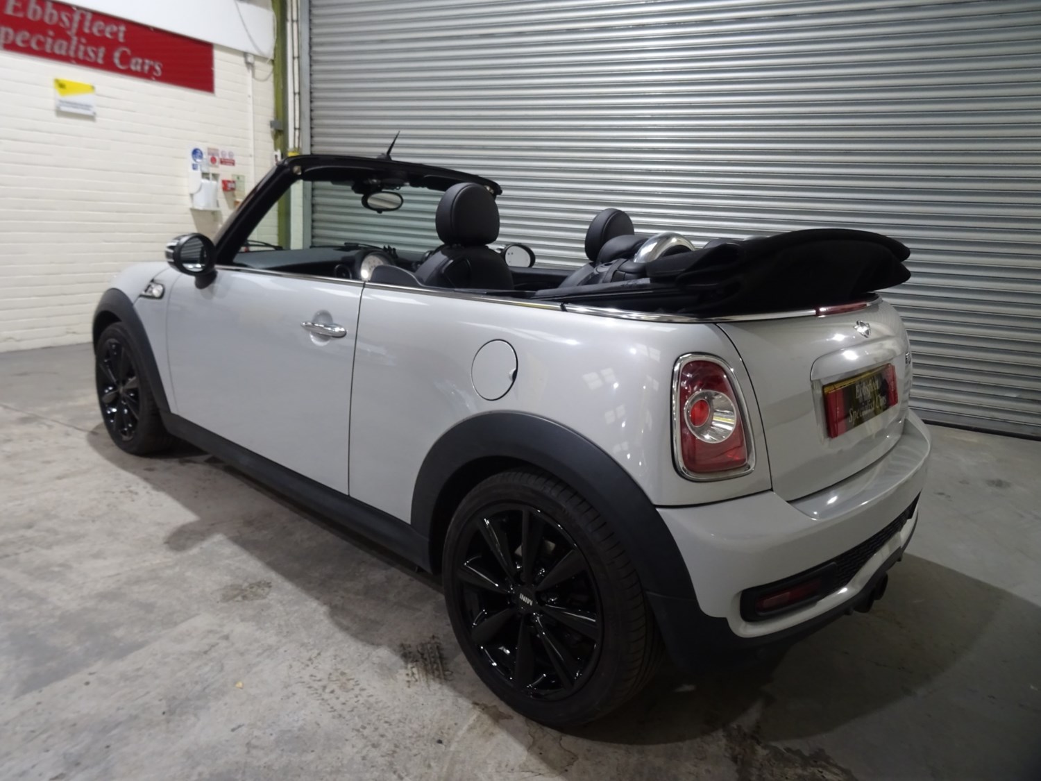 MINI Convertible Listing Image