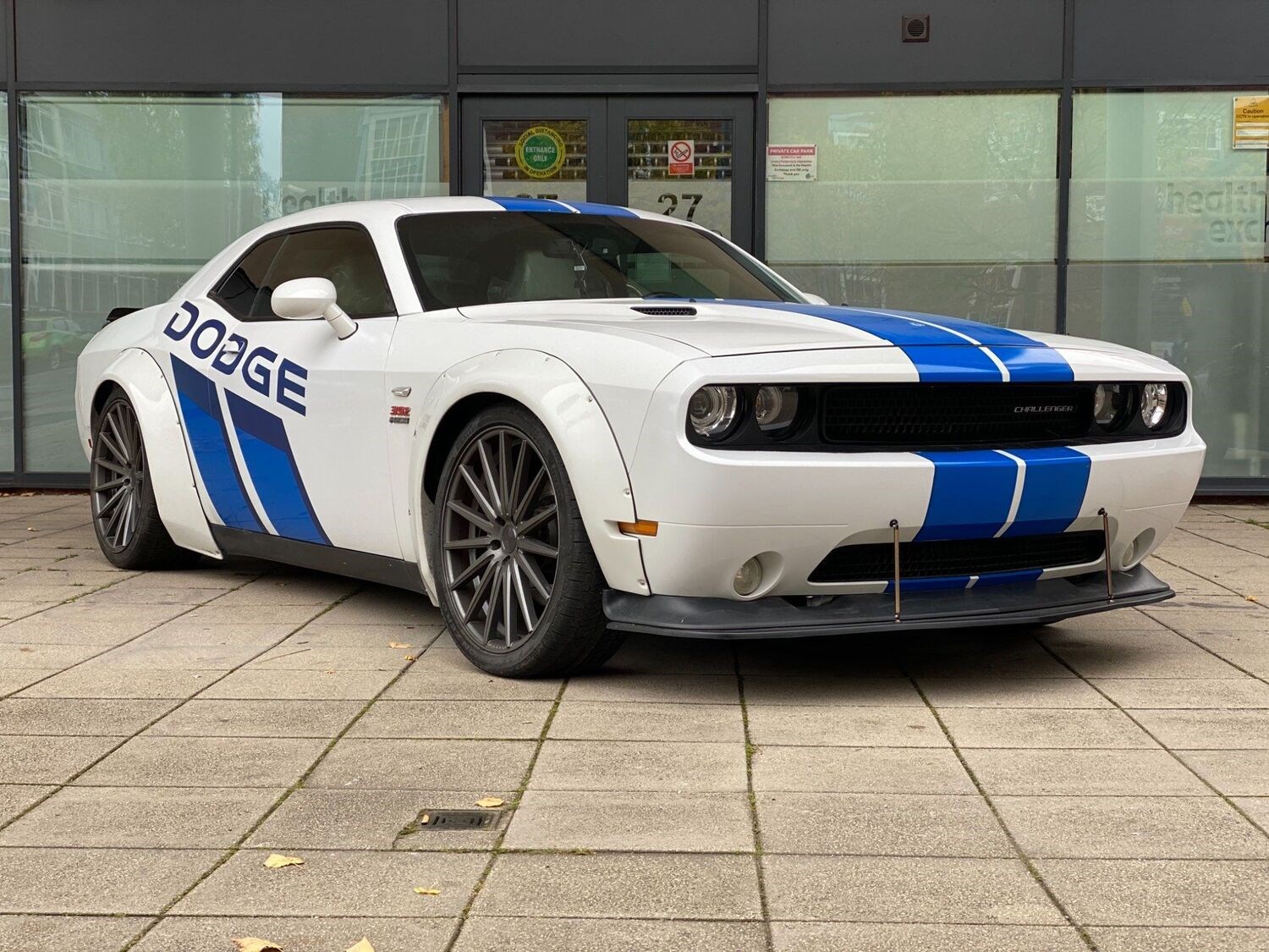 Dodge Challenger Listing Image