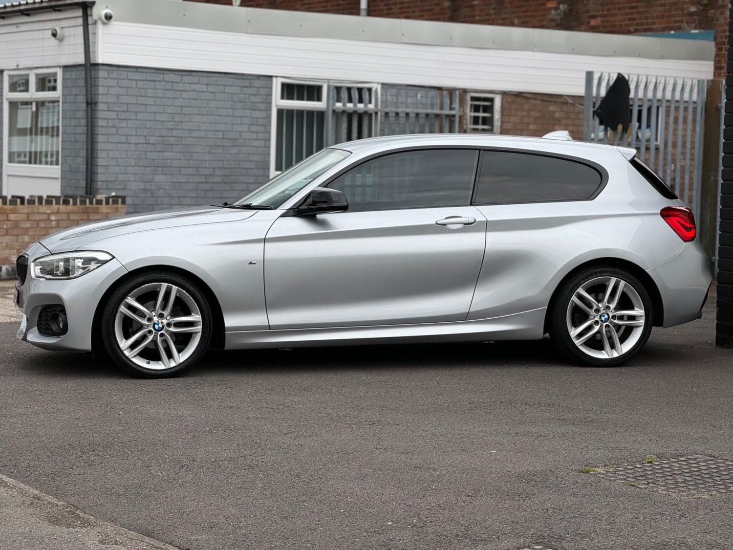 BMW 1 Series Listing Image