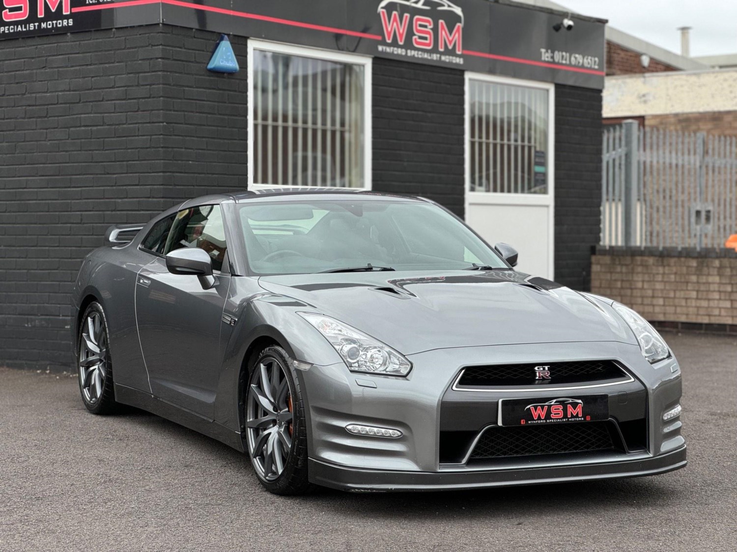 Nissan GT-R Listing Image