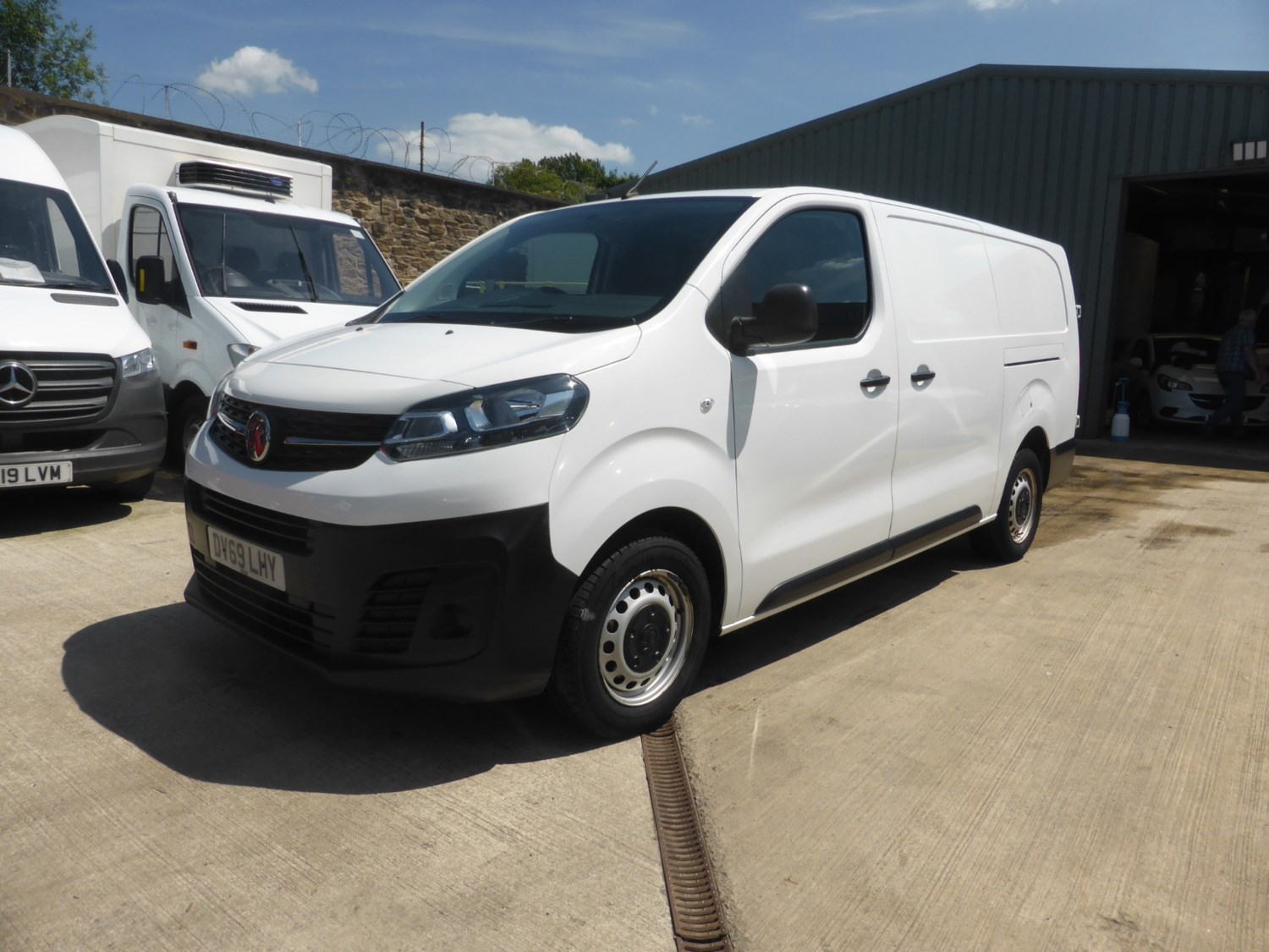 Vauxhall Vivaro Listing Image