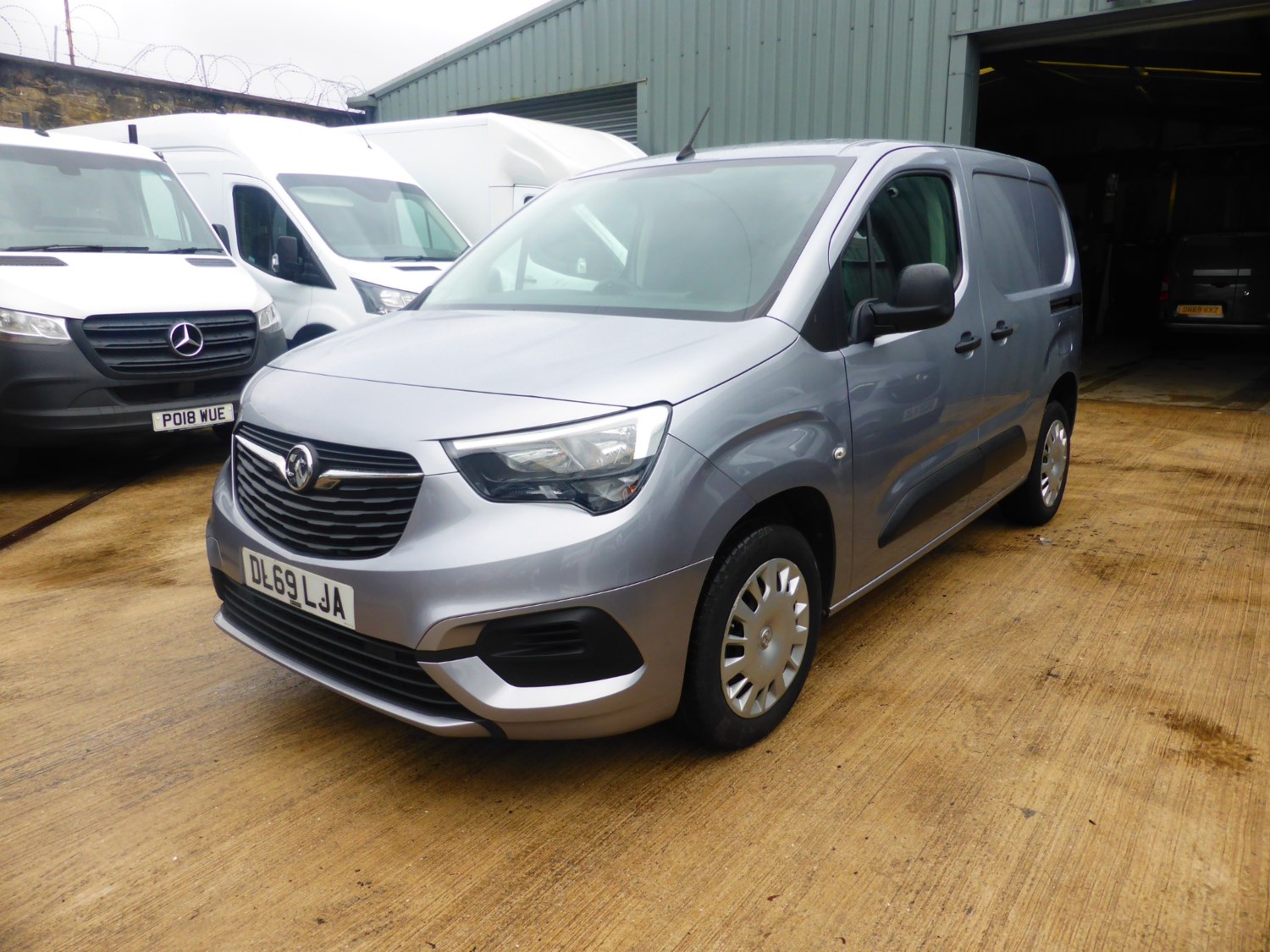 Vauxhall Combo Listing Image