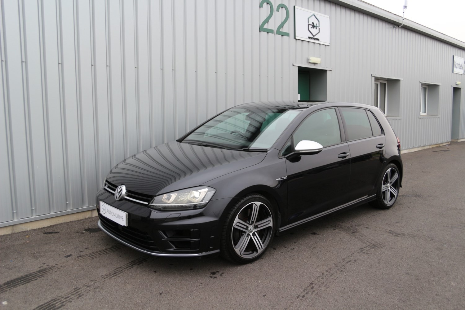 Volkswagen Golf Listing Image