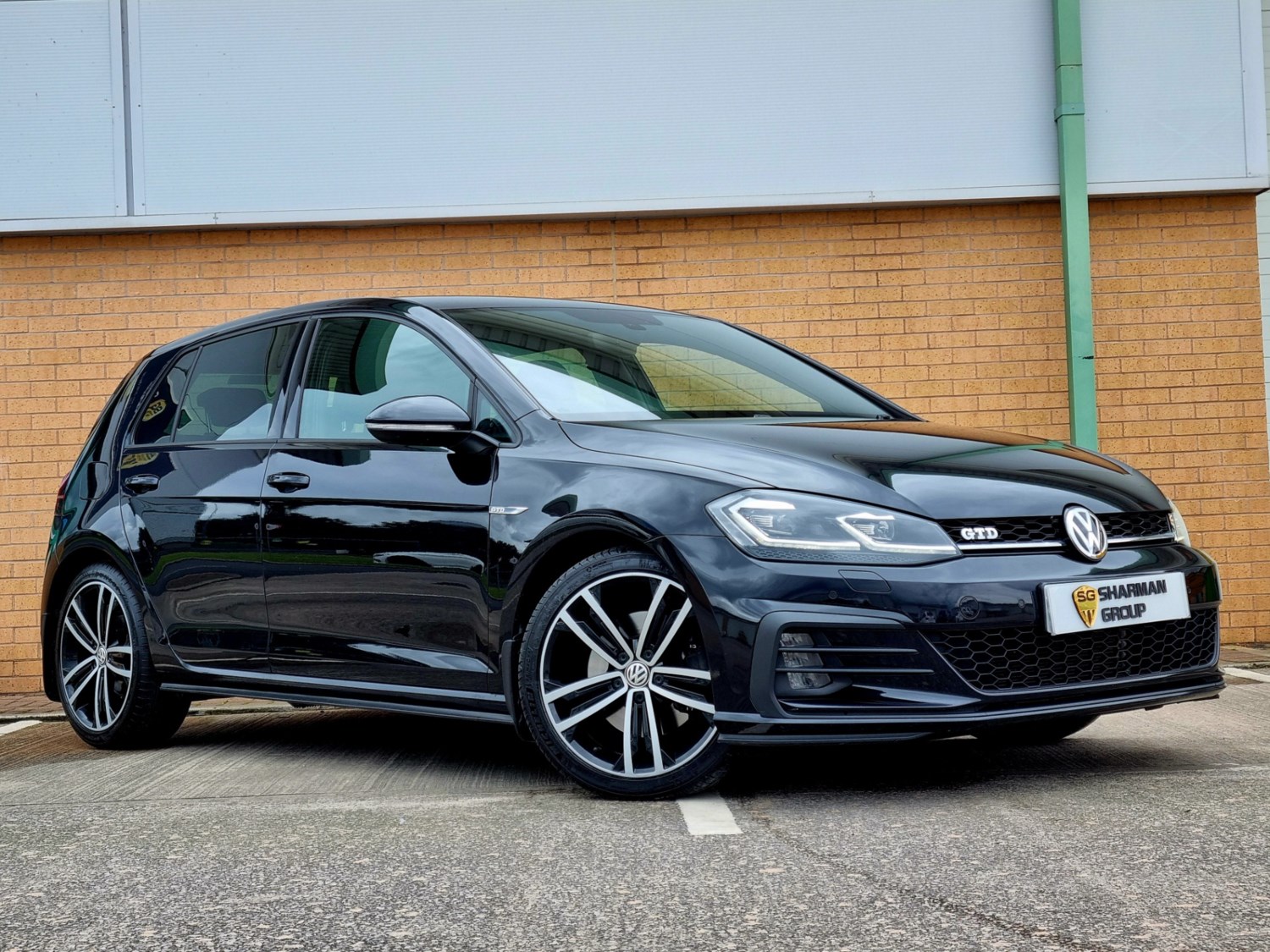 Volkswagen Golf Listing Image