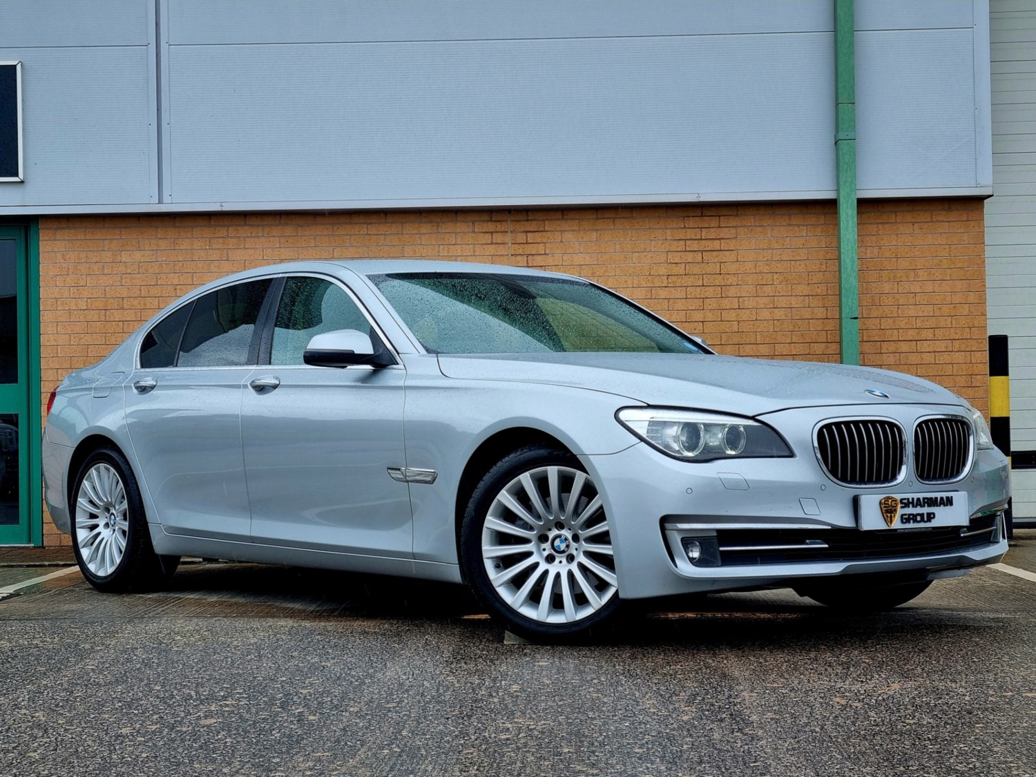 BMW 7 Series Listing Image