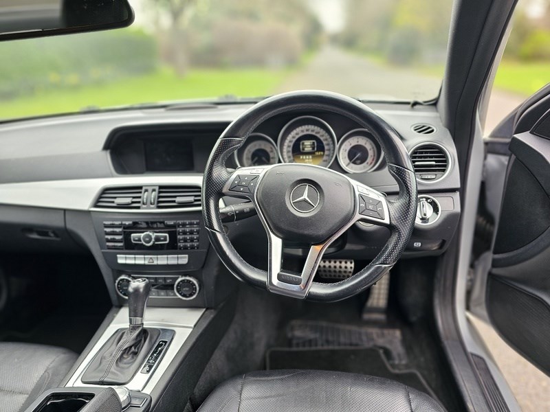 Mercedes-Benz C-Class Listing Image