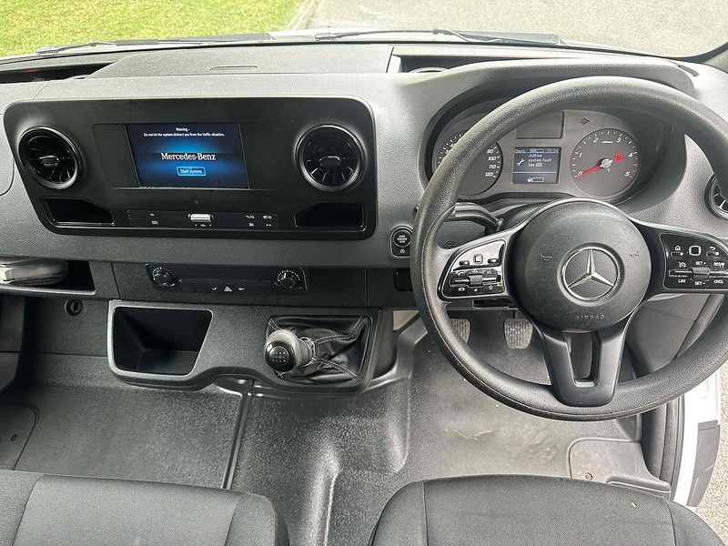 Mercedes-Benz Sprinter Listing Image