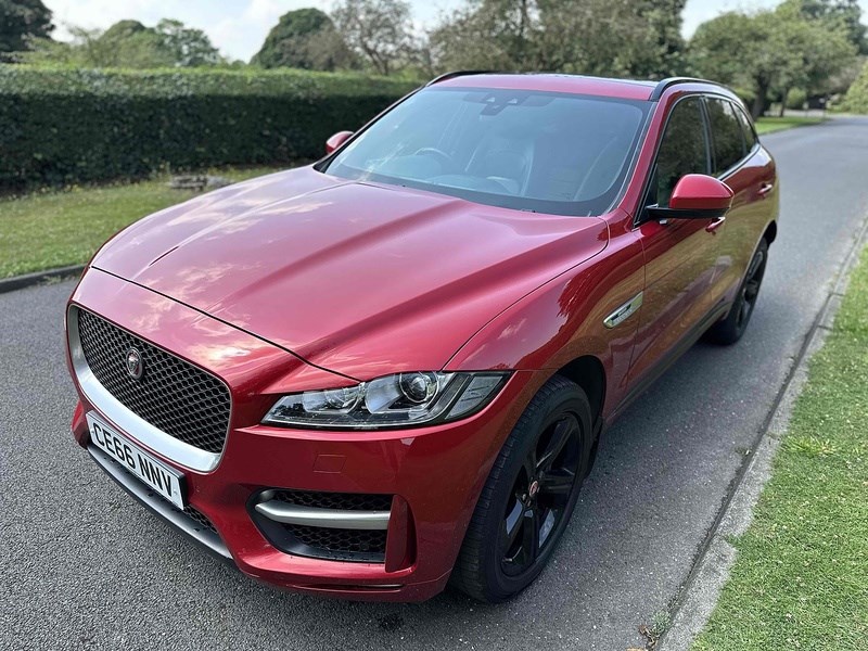 Jaguar F-PACE Listing Image