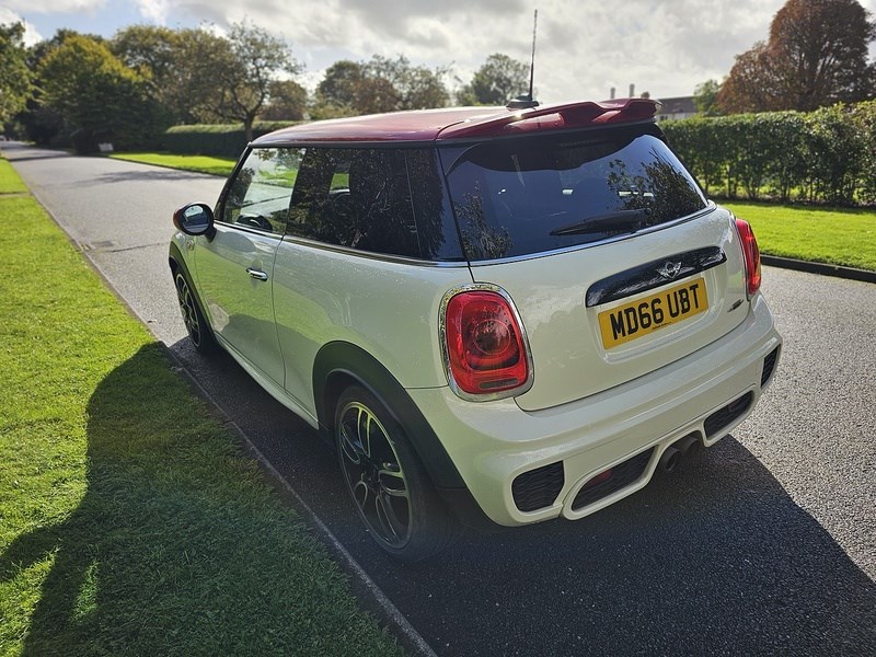 MINI Hatch Listing Image