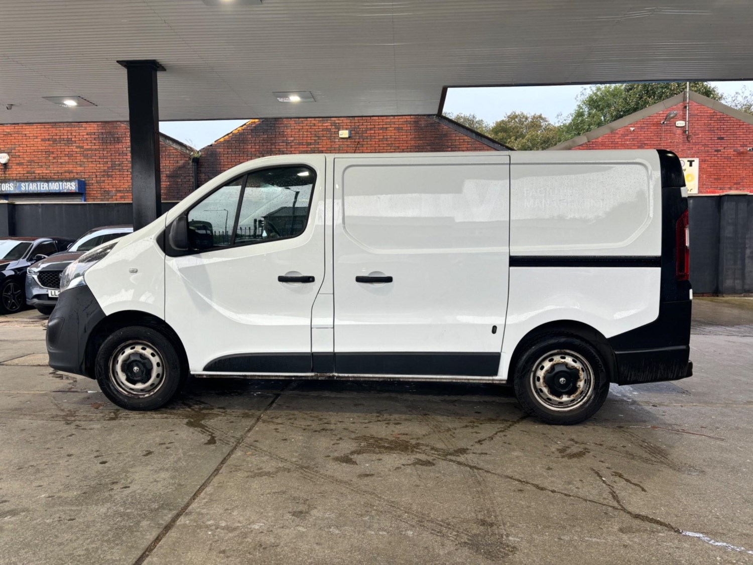 Vauxhall Vivaro Listing Image