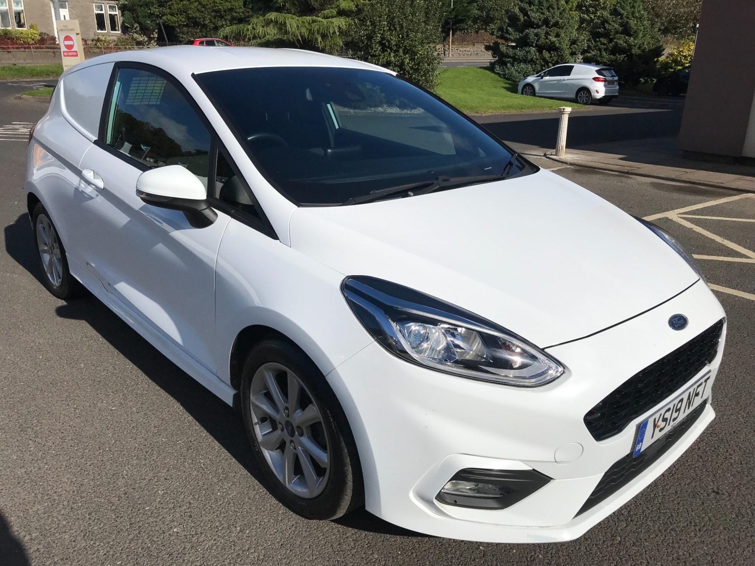 Ford Fiesta Van Listing Image