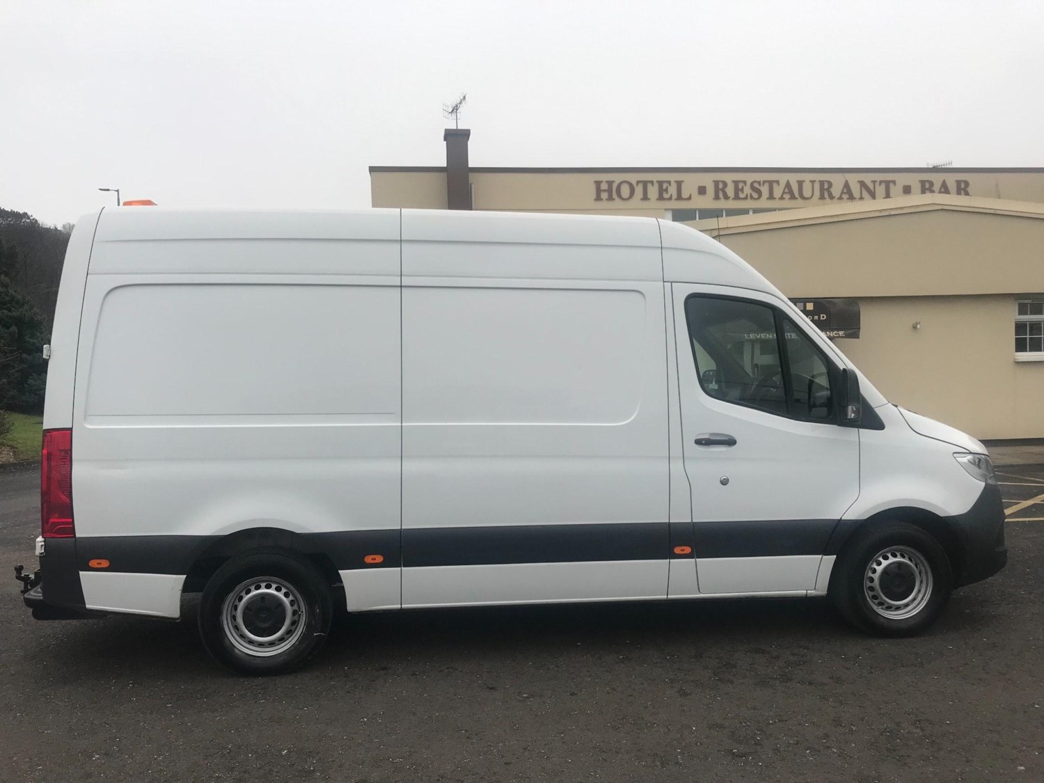 Mercedes-Benz Sprinter Listing Image