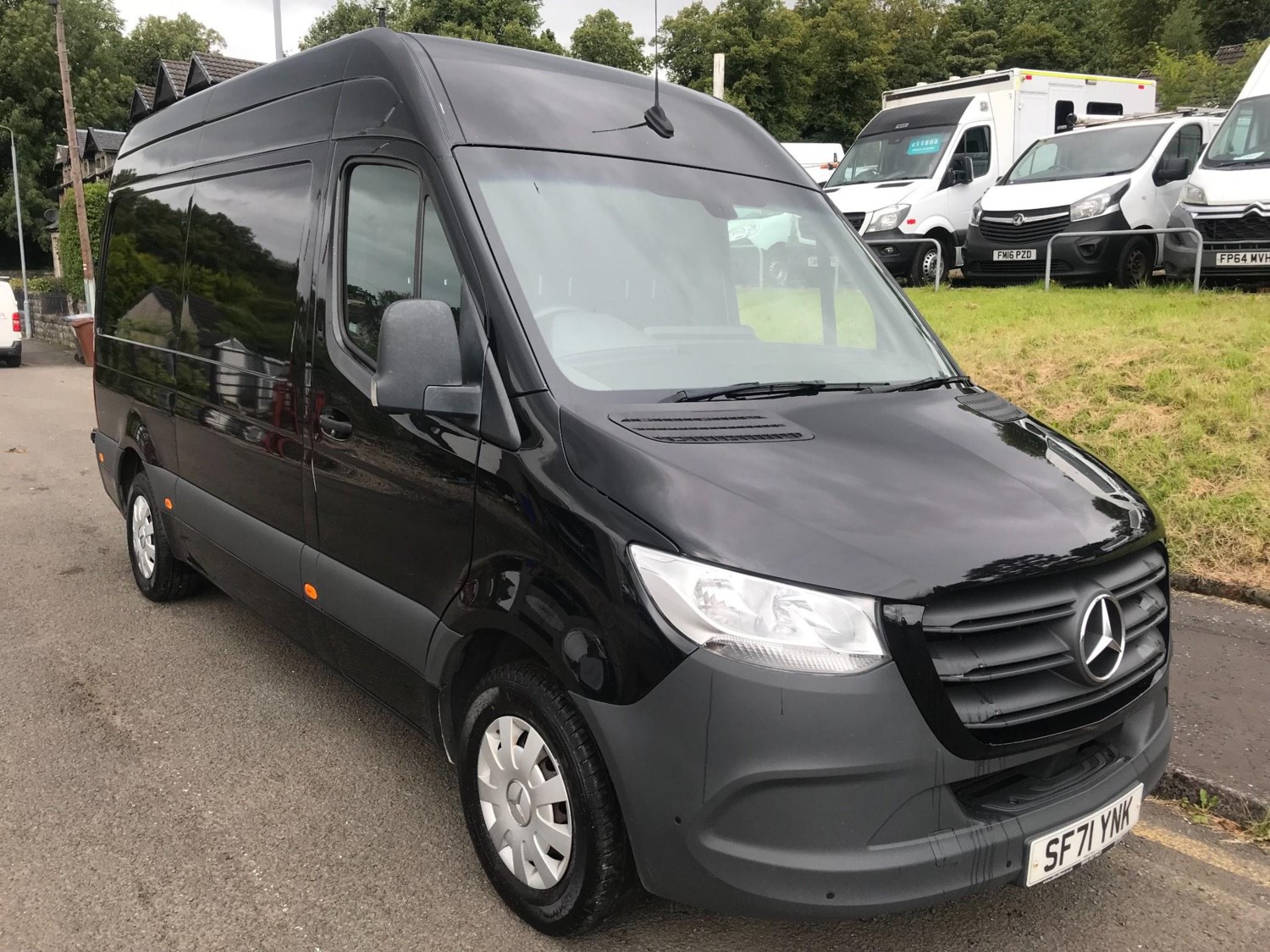 Mercedes-Benz Sprinter Listing Image