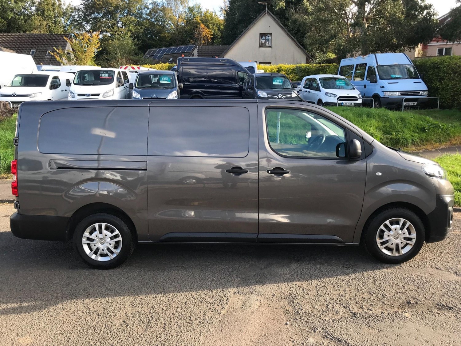 Vauxhall Vivaro Listing Image