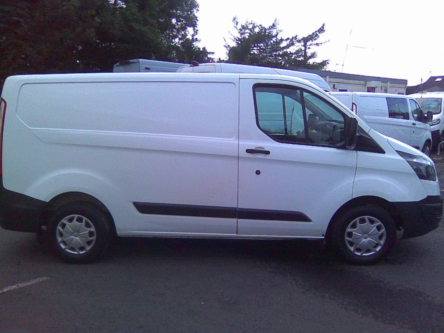 Ford Transit Custom Listing Image