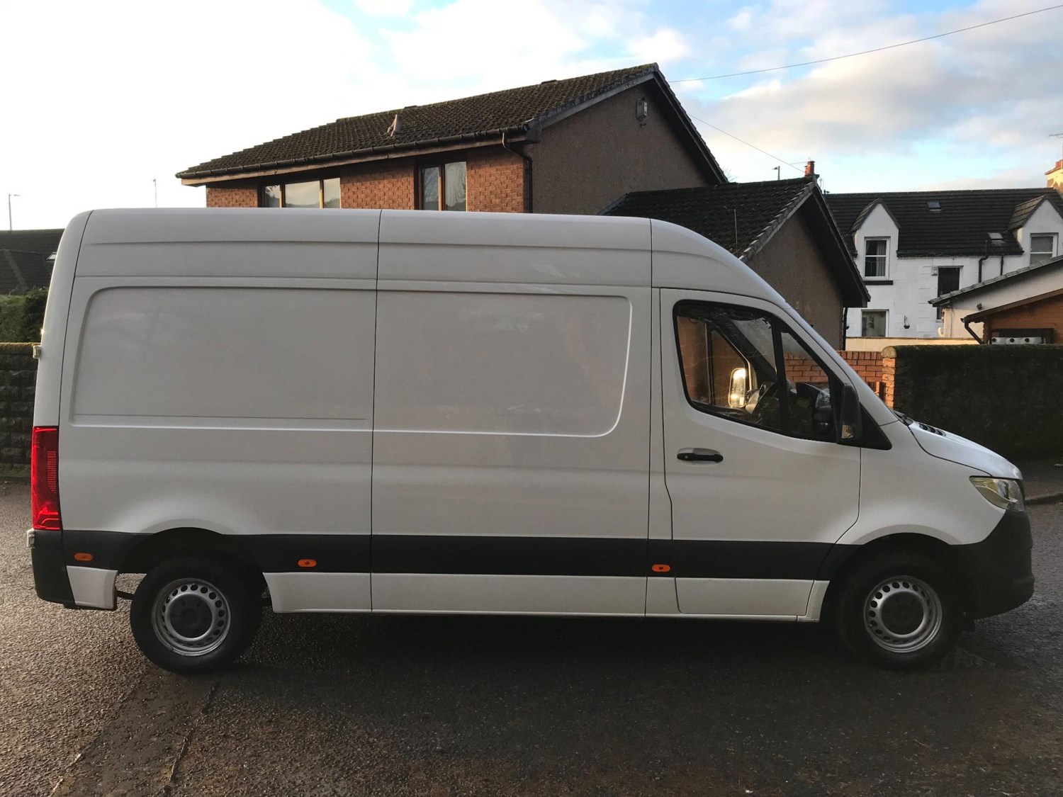 Mercedes-Benz Sprinter Listing Image