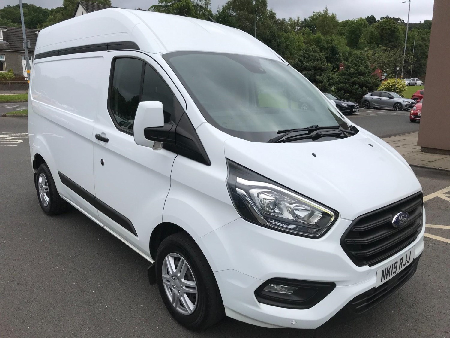 Ford Transit Custom Listing Image