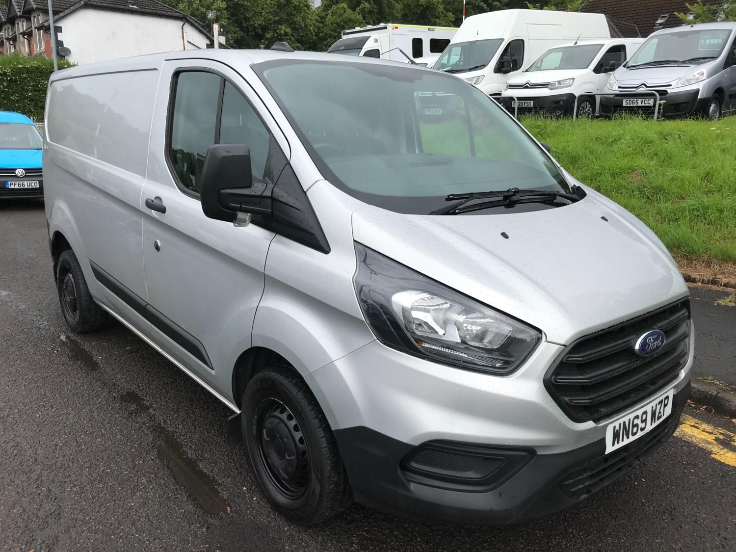 Ford Transit Custom Listing Image