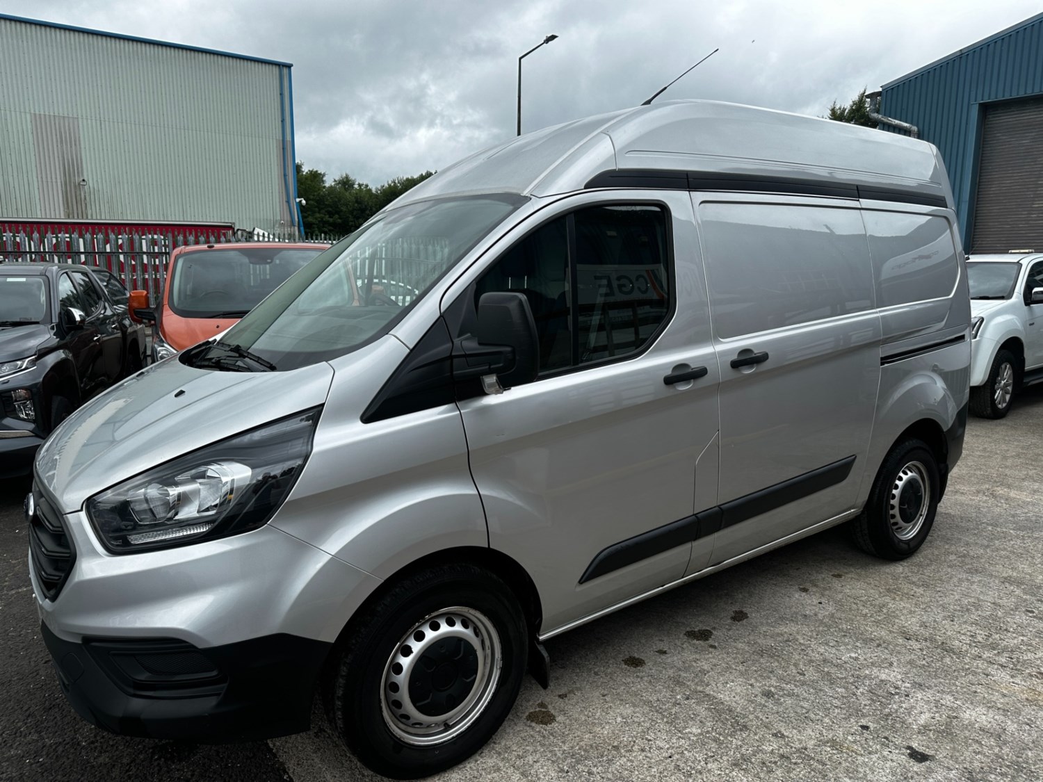 Ford Transit Custom Listing Image