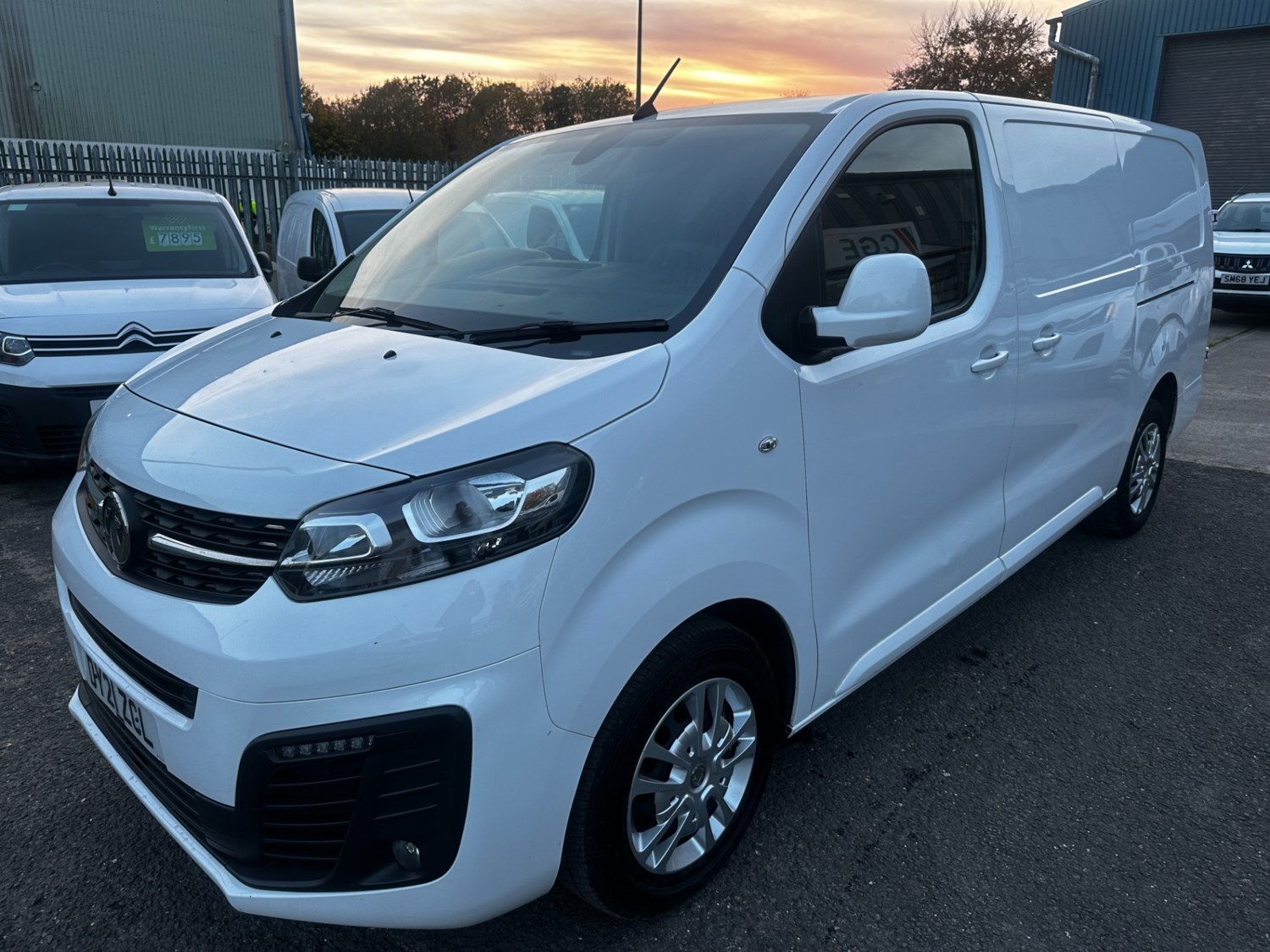 Vauxhall Vivaro Listing Image