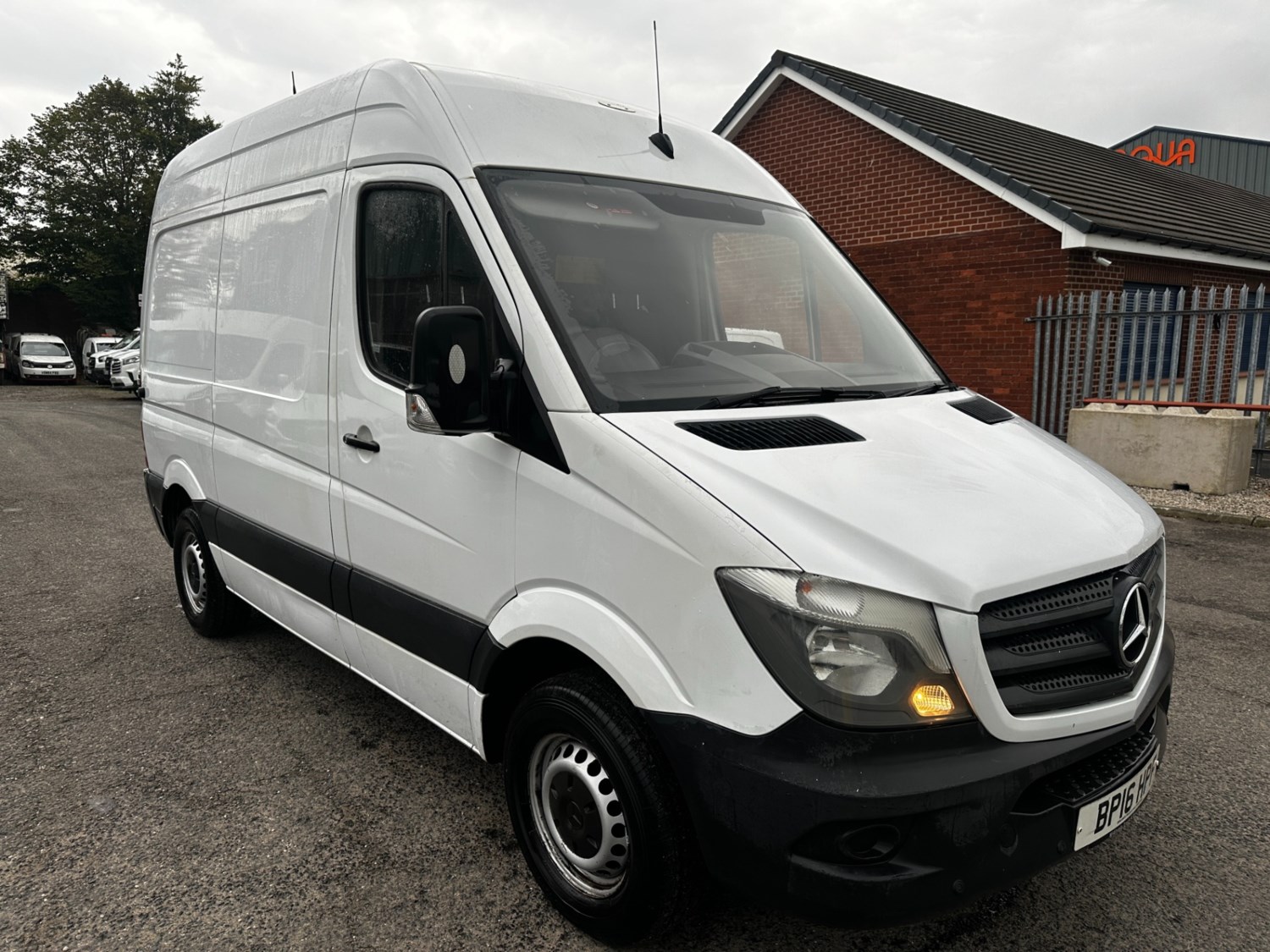 Mercedes-Benz Sprinter Listing Image