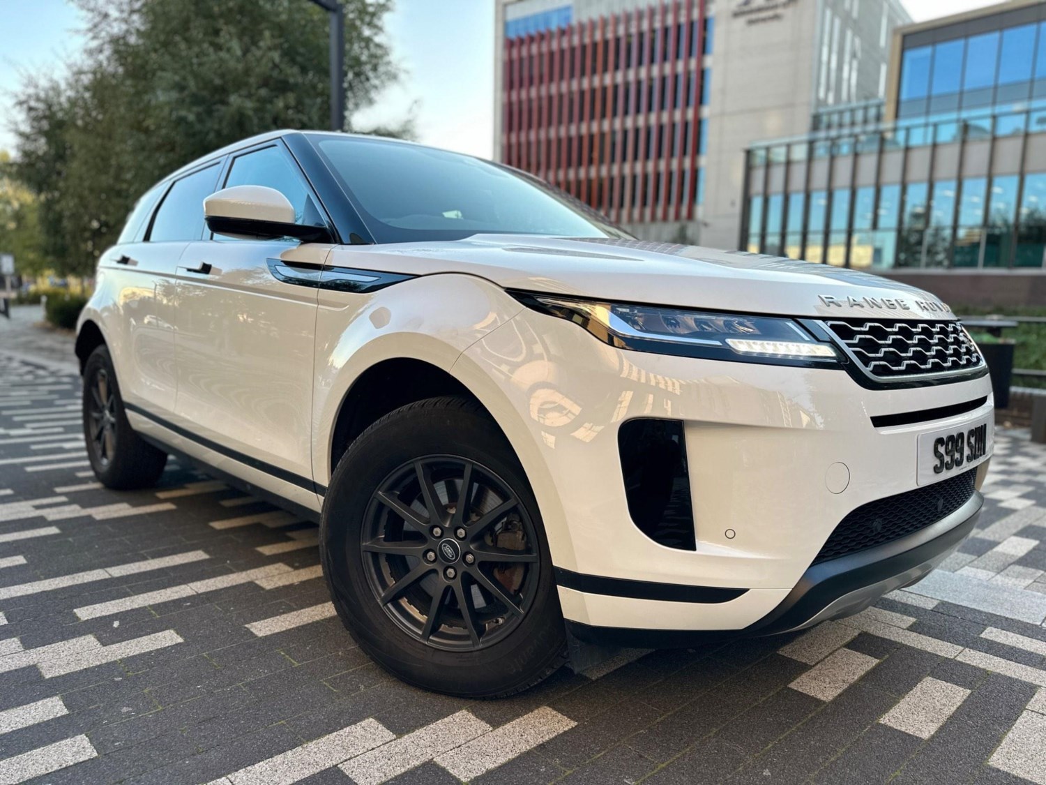 Land Rover Range Rover Evoque Listing Image