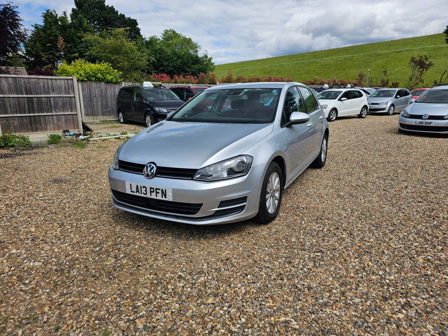 Volkswagen Golf Listing Image