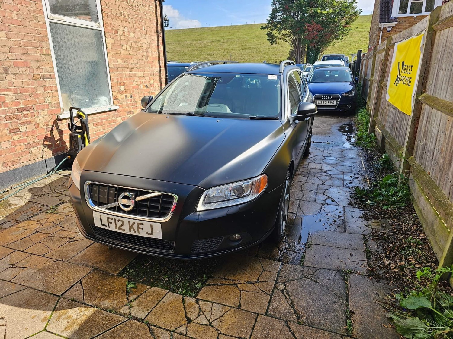 Volvo V70 Listing Image