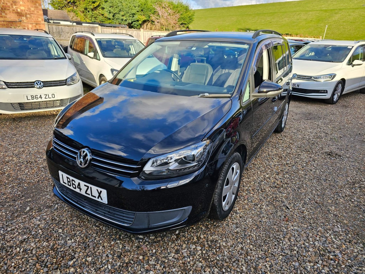 Volkswagen Touran Listing Image