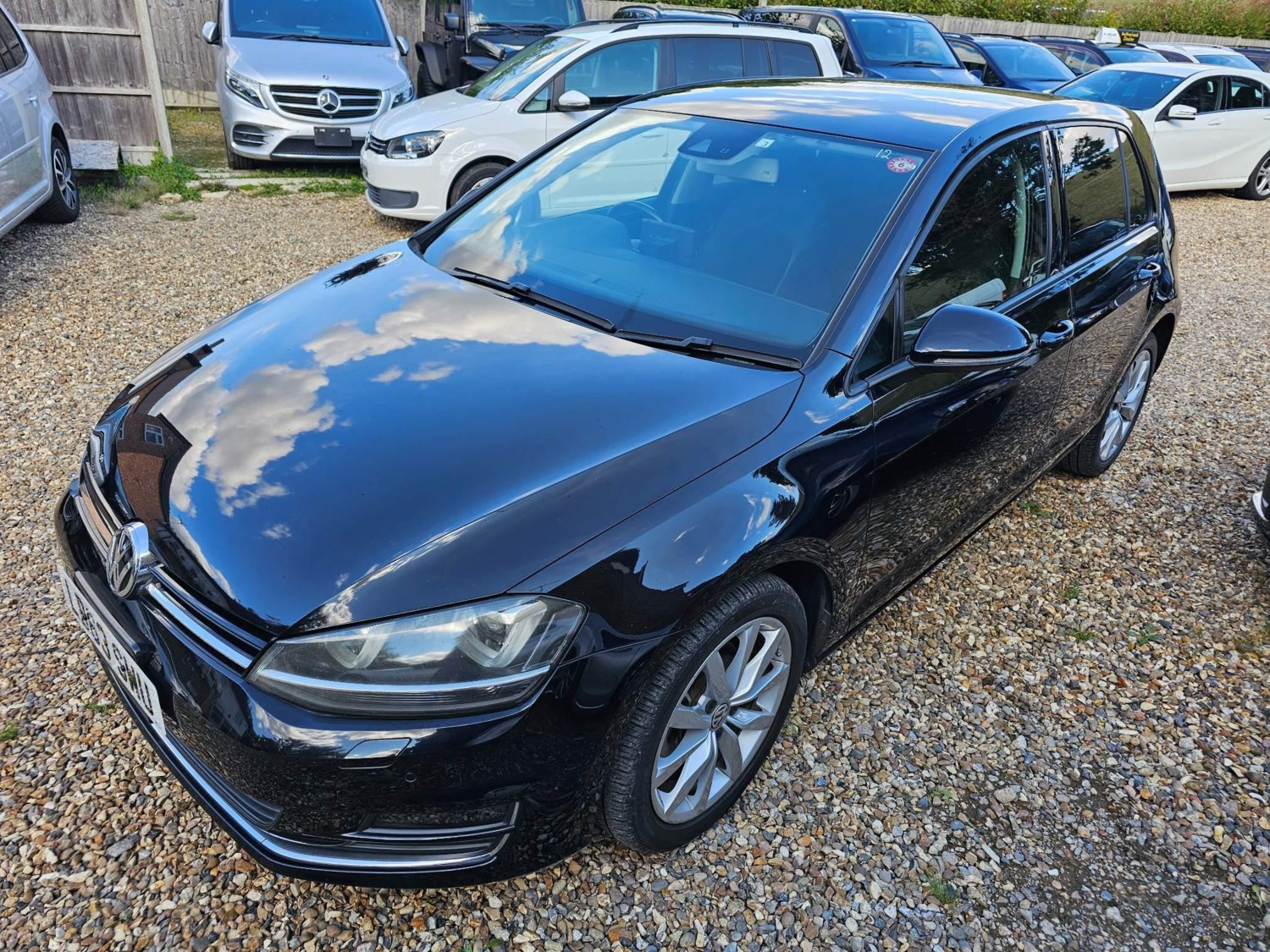 Volkswagen Golf Listing Image